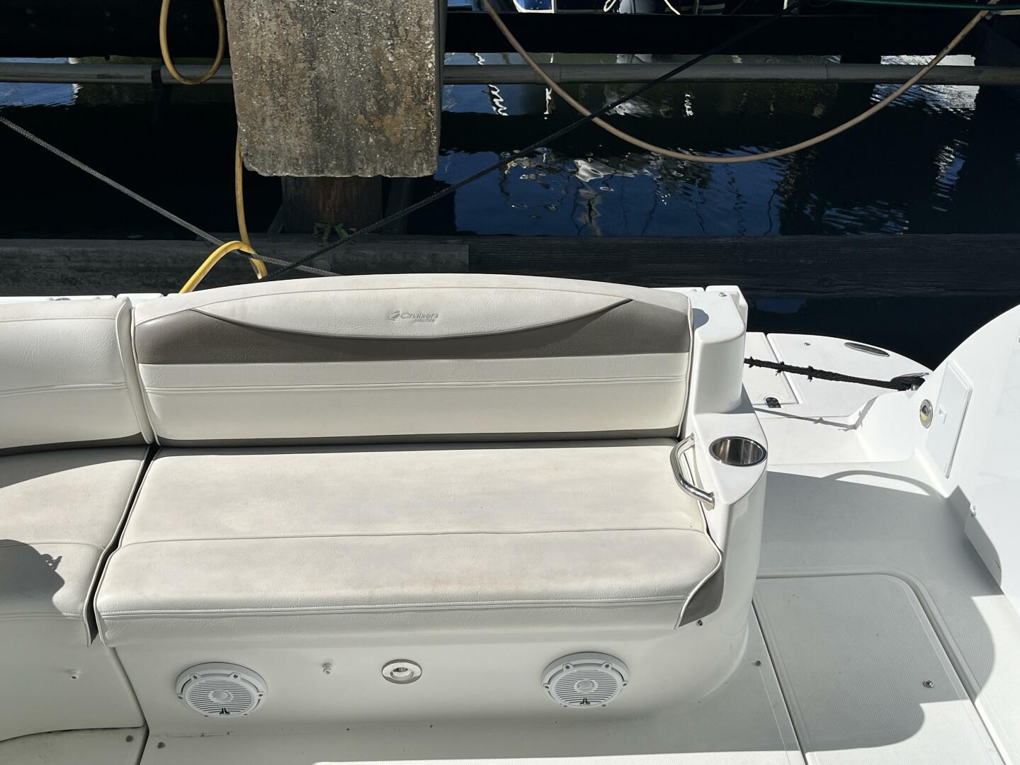 Cruisers Yachts-390 Sport Coupe 2008-Bail Out New Orleans-Louisiana-United States-Cruisers 390 Sport Coupe-5798729 | Thumbnail