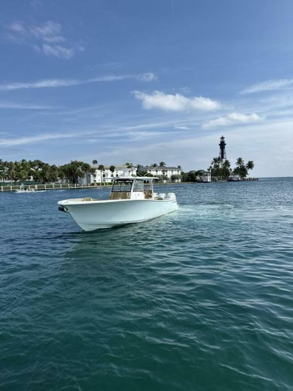 Sportsman-352 Open 2023-Scungilli Pampano Beach-Florida-United States-2023 Sportsman 352 Open Center Console in Pompano Beach, FL-5796304
