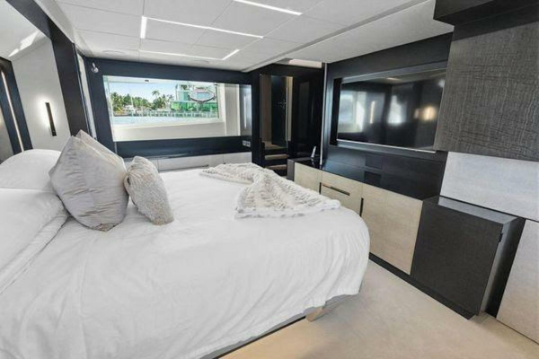 Pershing 2019 -Fort Lauderdale-Florida-United States-5796400