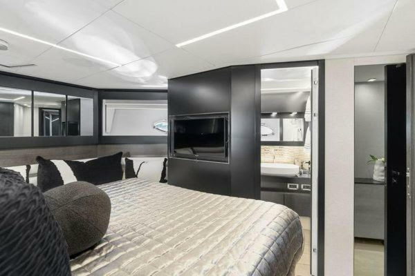 Pershing 2019 -Fort Lauderdale-Florida-United States-5796385