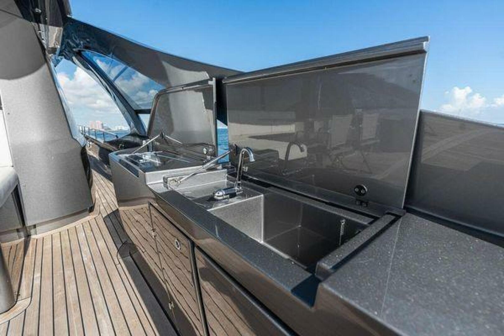 Pershing 2019 -Fort Lauderdale-Florida-United States-5796364 | Thumbnail