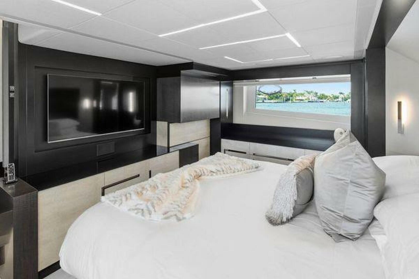Pershing 2019 -Fort Lauderdale-Florida-United States-5796402 | Thumbnail