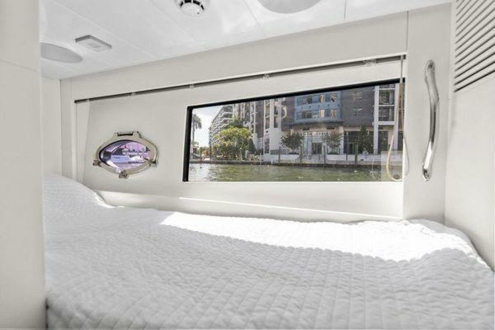 Pershing 2019 -Fort Lauderdale-Florida-United States-5796408 | Thumbnail