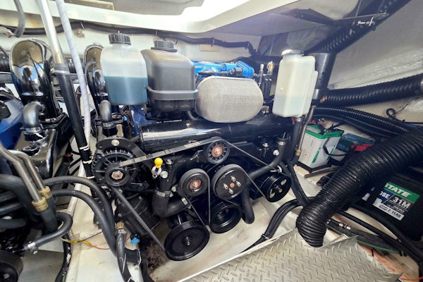 Formula-350 Crossover Bowrider 2015-Ship Faced Fort Myers Beach-Florida-United States-5870568