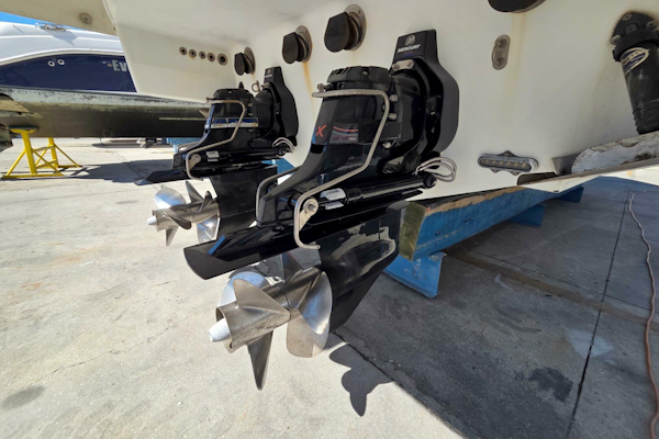 Formula-350 Crossover Bowrider 2015-Ship Faced Fort Myers Beach-Florida-United States-5870582