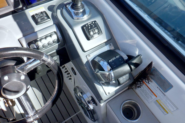 Formula-350 Crossover Bowrider 2015-Ship Faced Fort Myers Beach-Florida-United States-5870535