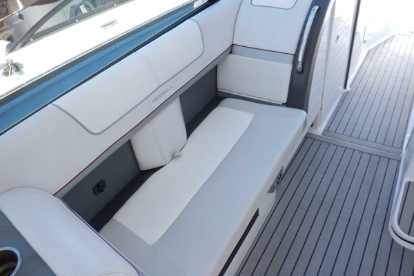 Formula-350 Crossover Bowrider 2015-Ship Faced Fort Myers Beach-Florida-United States-5870510