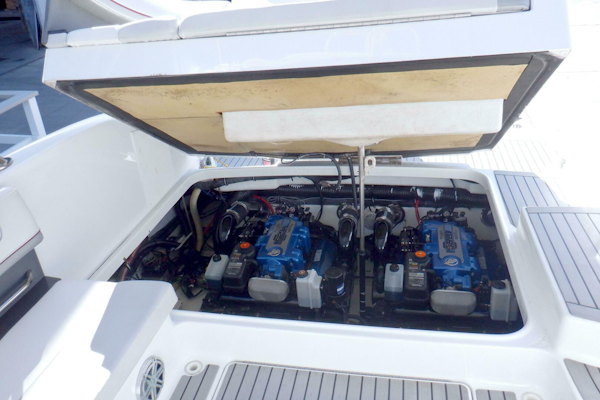 Formula-350 Crossover Bowrider 2015-Ship Faced Fort Myers Beach-Florida-United States-5870565