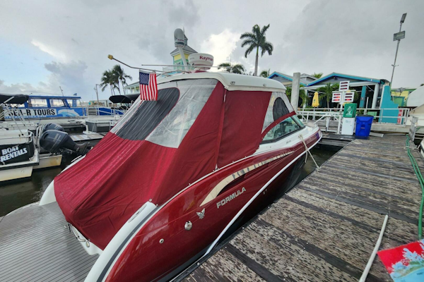 Formula-350 Crossover Bowrider 2015-Ship Faced Fort Myers Beach-Florida-United States-5870589
