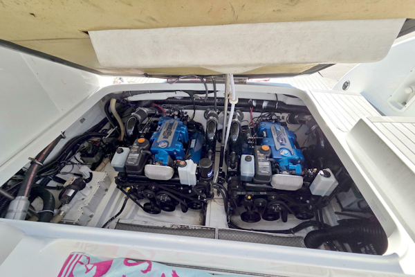 Formula-350 Crossover Bowrider 2015-Ship Faced Fort Myers Beach-Florida-United States-5870566