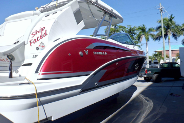 Formula-350 Crossover Bowrider 2015-Ship Faced Fort Myers Beach-Florida-United States-5870504
