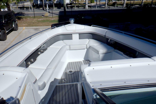 Formula-350 Crossover Bowrider 2015-Ship Faced Fort Myers Beach-Florida-United States-5870514