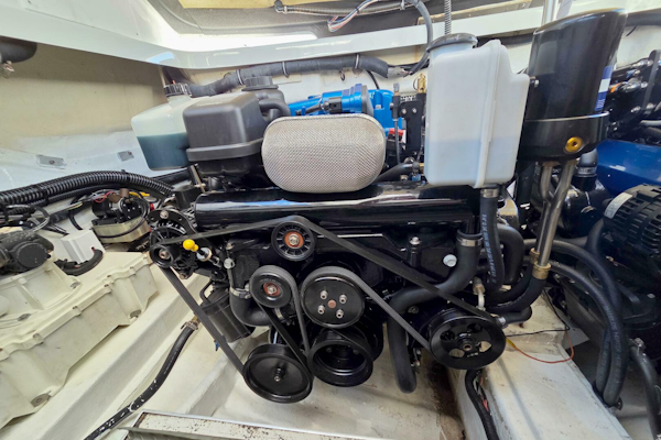 Formula-350 Crossover Bowrider 2015-Ship Faced Fort Myers Beach-Florida-United States-5870577