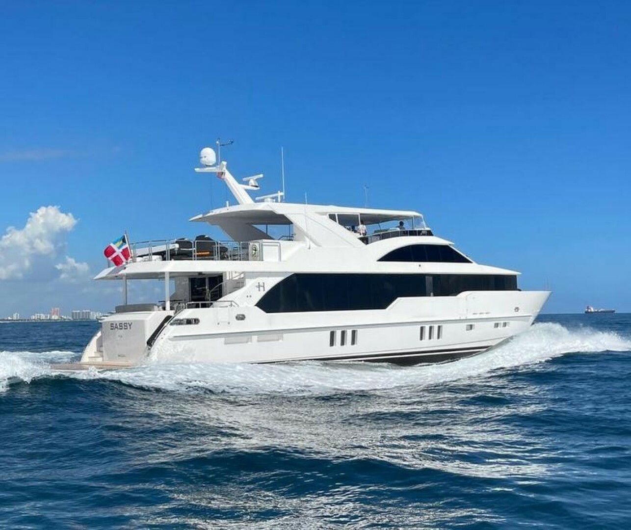 Hargrave-Raised Pilothouse 2024-SASSY fort lauderdale-Florida-United States-Running Shot-5804098 | Thumbnail