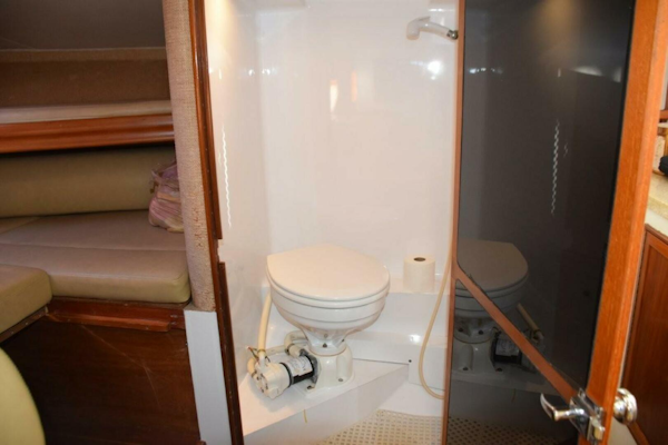 Custom Carolina-Dixon Boatworks Express 2008-OSPREY Stuart-Florida-United States-Electric Head With Shower Wand And Floor Drain-5806591