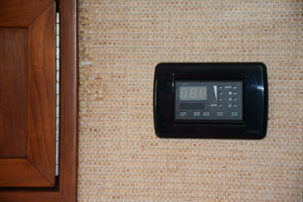 Custom Carolina-Dixon Boatworks Express 2008-OSPREY Stuart-Florida-United States-Dometic Digital Thermostat For Reverse Cycle AC-5806593