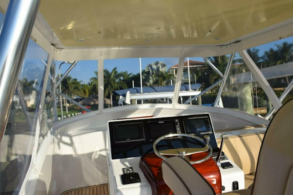 Custom Carolina-Dixon Boatworks Express 2008-OSPREY Stuart-Florida-United States-Center Teak Helm Pod With A Recently New Enclosure.-5806553
