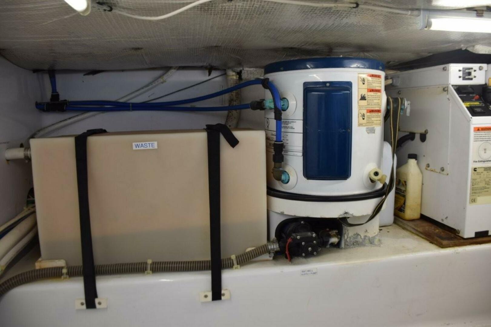 Custom Carolina-Dixon Boatworks Express 2008-OSPREY Stuart-Florida-United States-Holding Tank, Hot Water Heater, Bait Well Pump-5806597 | Thumbnail
