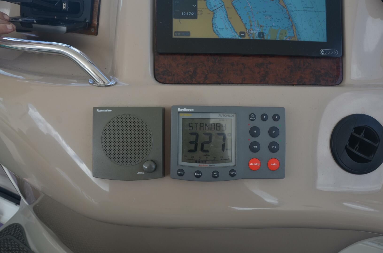 Sea Ray-460 Sundancer 2001-4 RICH-SHER OR POORER Stuart-Florida-United States-Sea Ray 46 4 RICH-SHER OR POORER  Cockpit  Helm-5808682 | Thumbnail