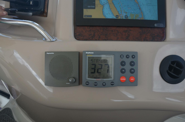 Sea Ray-460 Sundancer 2001-4 RICH-SHER OR POORER Stuart-Florida-United States-Sea Ray 46 4 RICH-SHER OR POORER  Cockpit  Helm-5808682