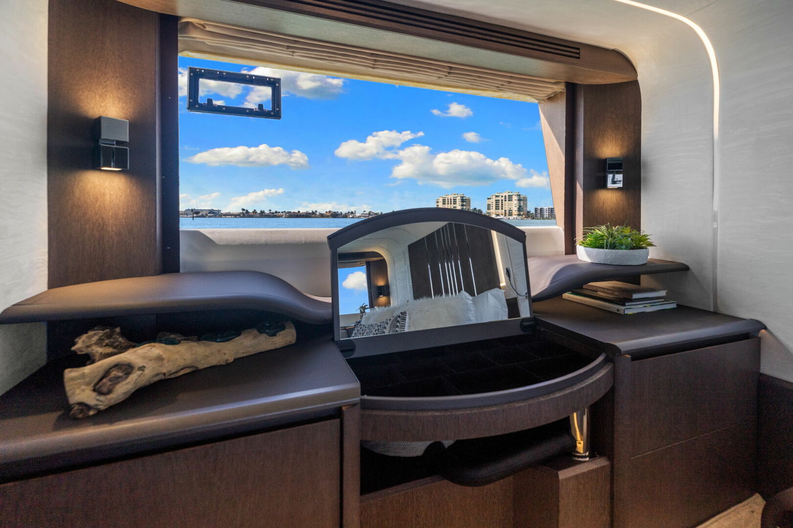 Galeon-680 FLYBRIDGE 2020 -Naples-Florida-United States-5932814 | Thumbnail