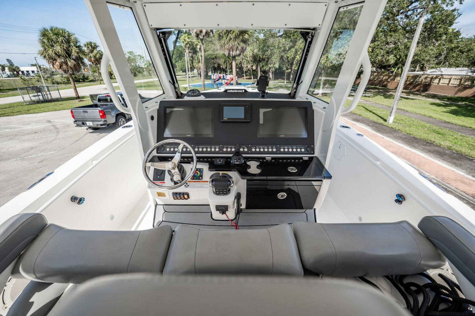Everglades-335 Center Console 2021 -Bonita Sp;rings-Florida-United States-5811125 | Thumbnail