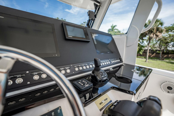 Everglades-335 Center Console 2021 -Bonita Sp;rings-Florida-United States-5811130