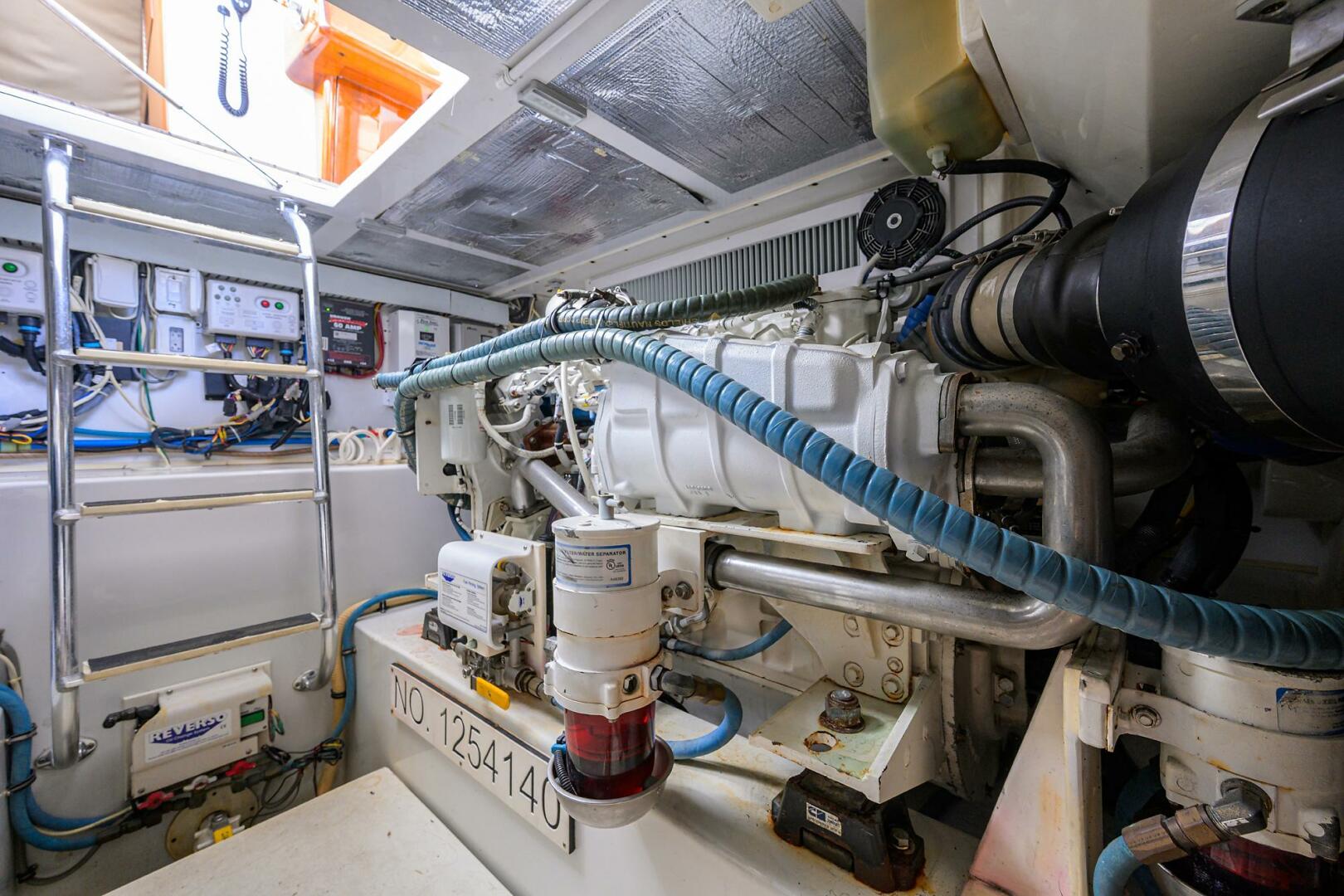 Release-Walk Around 2014-RIGHT HERE Ocean Reef-Florida-United States-Starboard Engine-5811194 | Thumbnail