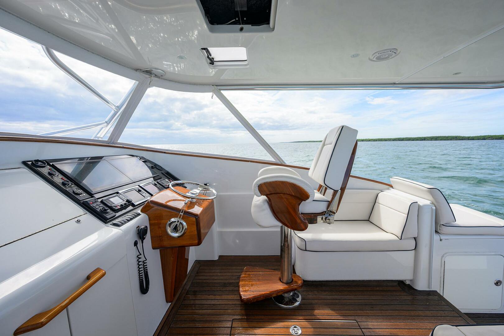 Release-Walk Around 2014-RIGHT HERE Ocean Reef-Florida-United States-Bridge Deck Facing Starboard-5811181 | Thumbnail