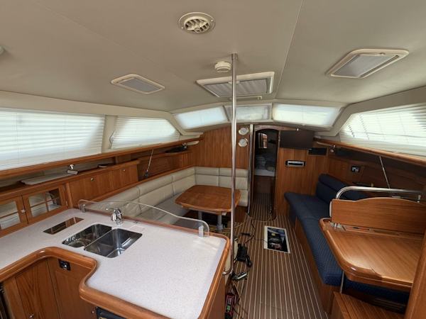 Hunter 2003 -Buffalo-New York-United States-5956315