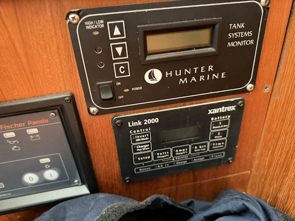 Hunter 2003 -Buffalo-New York-United States-5956299