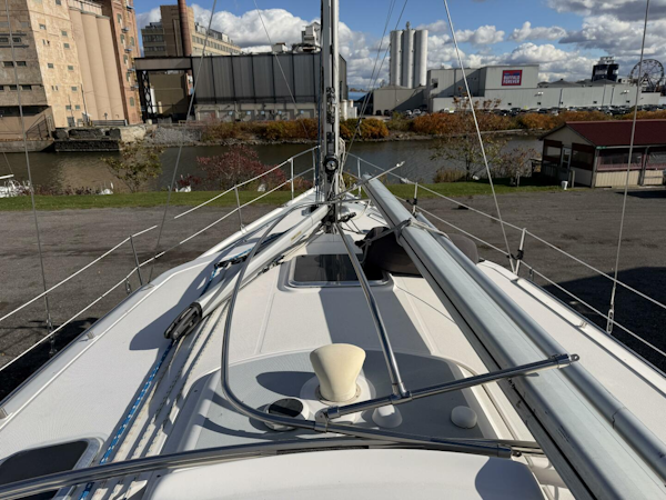 Hunter 2003 -Buffalo-New York-United States-5956346