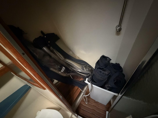 Hunter 2003 -Buffalo-New York-United States-5956321