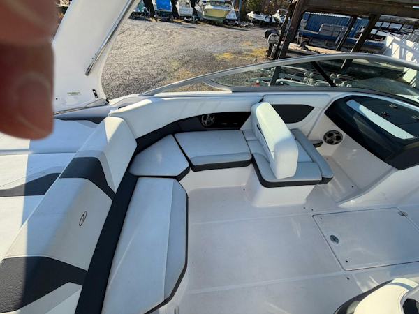 Regal-2000 ES Bowrider 2016 -Essex-Maryland-United States-5813823