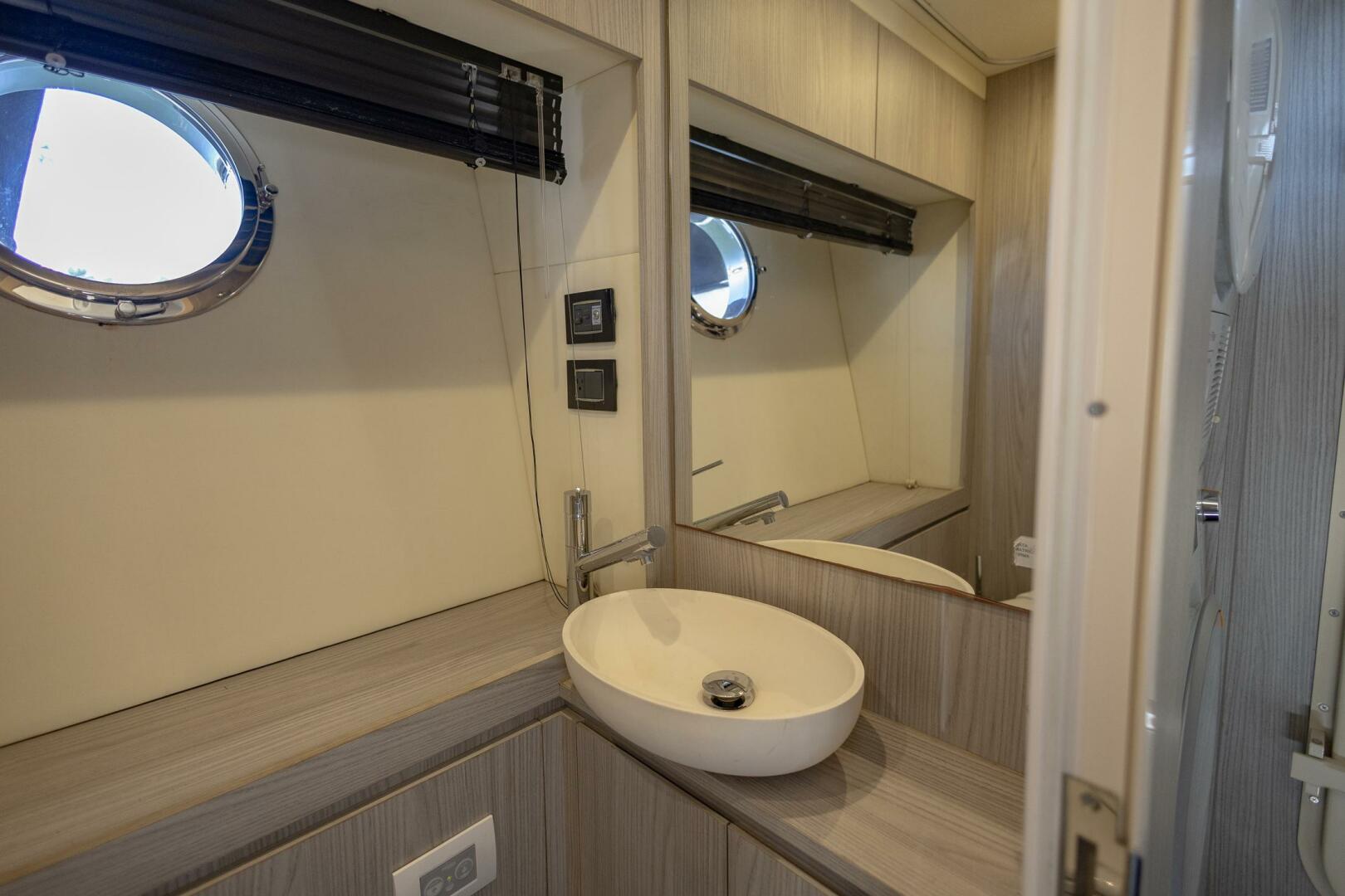 Azimut-Fly 2021-Rho Boat Hollywood-Florida-United States-5814706 | Thumbnail