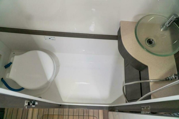 Fishing Raptor-390 Solarium 2025 -Sarasota-Florida-United States-5814259