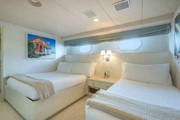Christensen-Tri-Deck 1995-CHANSON Fort Lauderdale-Florida-United States-Guest Stateroom-5837857