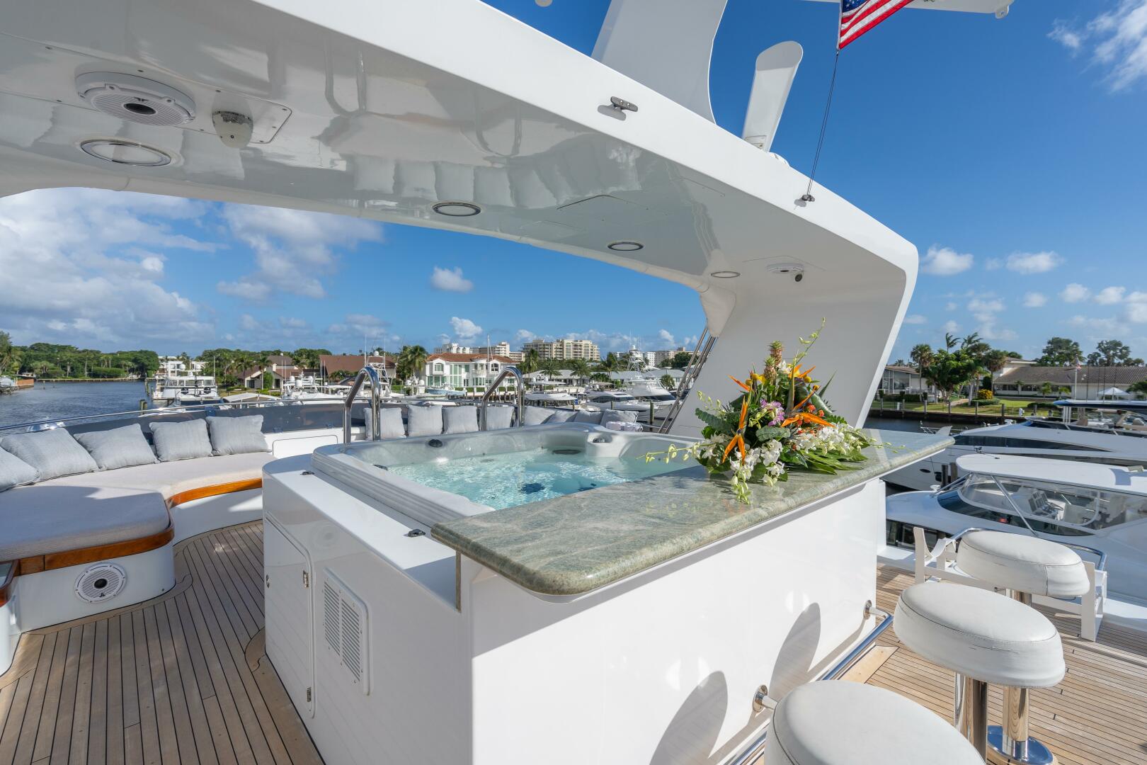 Christensen-Tri-Deck 1995-CHANSON Fort Lauderdale-Florida-United States-Sun Deck -5837868 | Thumbnail
