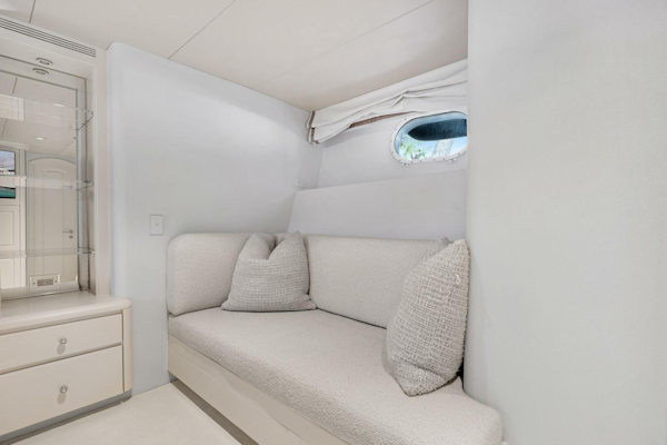Christensen-Tri-Deck 1995-CHANSON Fort Lauderdale-Florida-United States-Owner Stateroom-5943067