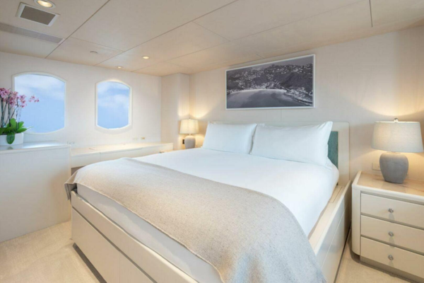 Christensen-Tri-Deck 1995-CHANSON Fort Lauderdale-Florida-United States-VIP Stateroom-5837853