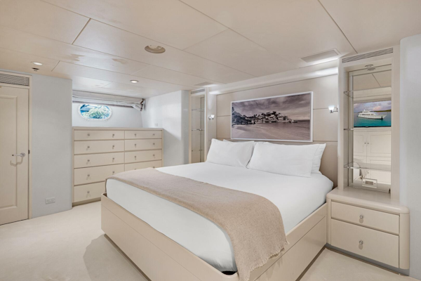 Christensen-Tri-Deck 1995-CHANSON Fort Lauderdale-Florida-United States-Owner Stateroom-5943070