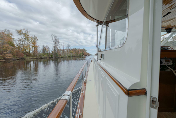 Trumpy-58 1971-SOMERSET Chesapeake-Virginia-United States-Sidedeck-5820250