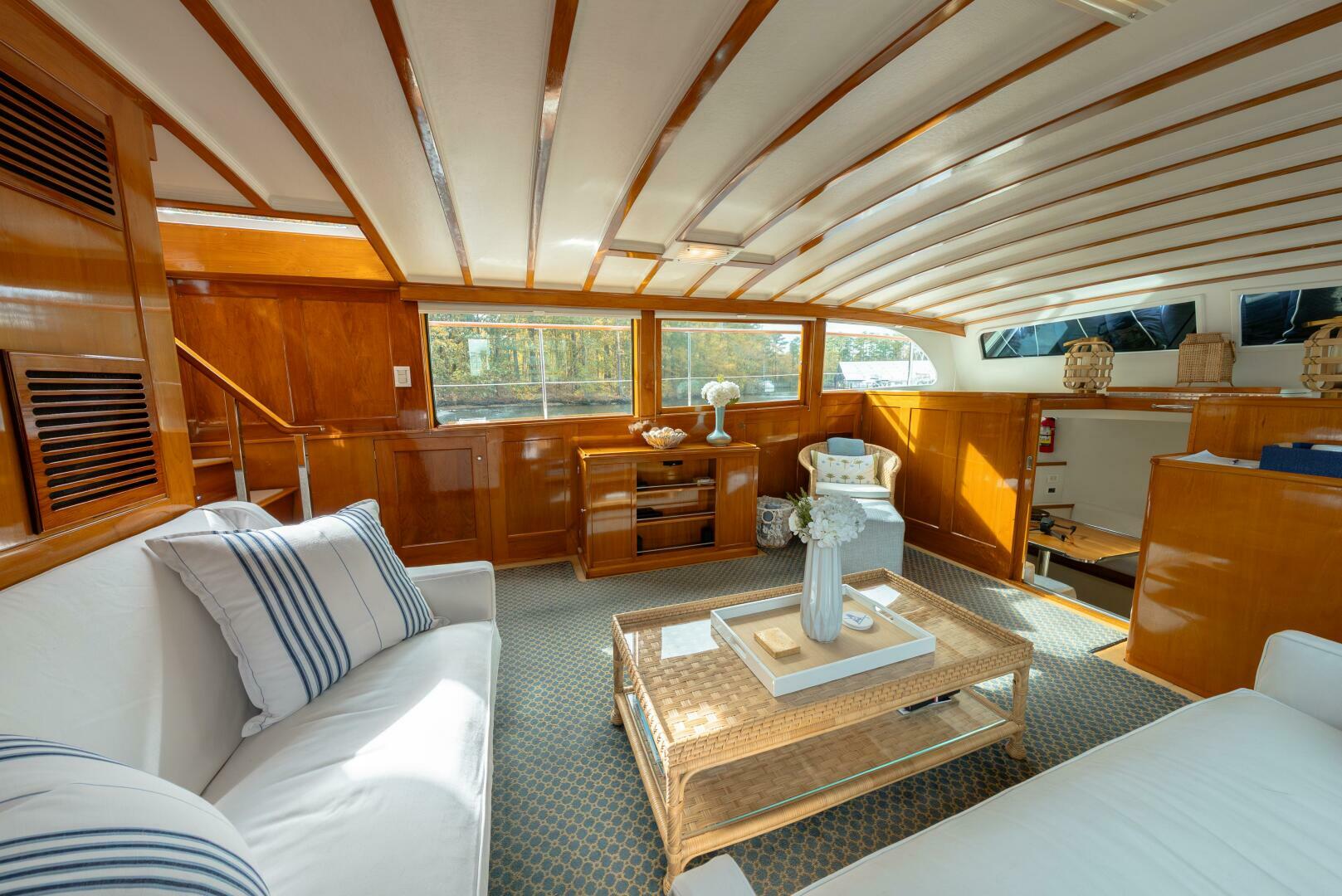 Trumpy-58 1971-SOMERSET Chesapeake-Virginia-United States-Saloon-5820223 | Thumbnail