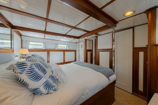 Trumpy-58 1971-SOMERSET Chesapeake-Virginia-United States-Owners Stateroom-5820230