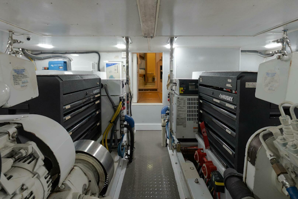 Trumpy-58 1971-SOMERSET Chesapeake-Virginia-United States-Engine Room-5820242