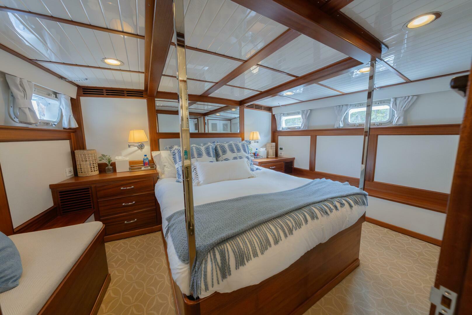 Trumpy-58 1971-SOMERSET Chesapeake-Virginia-United States-Owners Stateroom-5820229 | Thumbnail