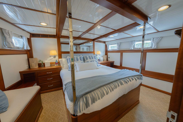 Trumpy-58 1971-SOMERSET Chesapeake-Virginia-United States-Owners Stateroom-5820229