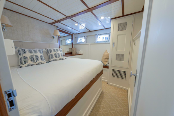 Trumpy-58 1971-SOMERSET Chesapeake-Virginia-United States-Guest Stateroom-5820233