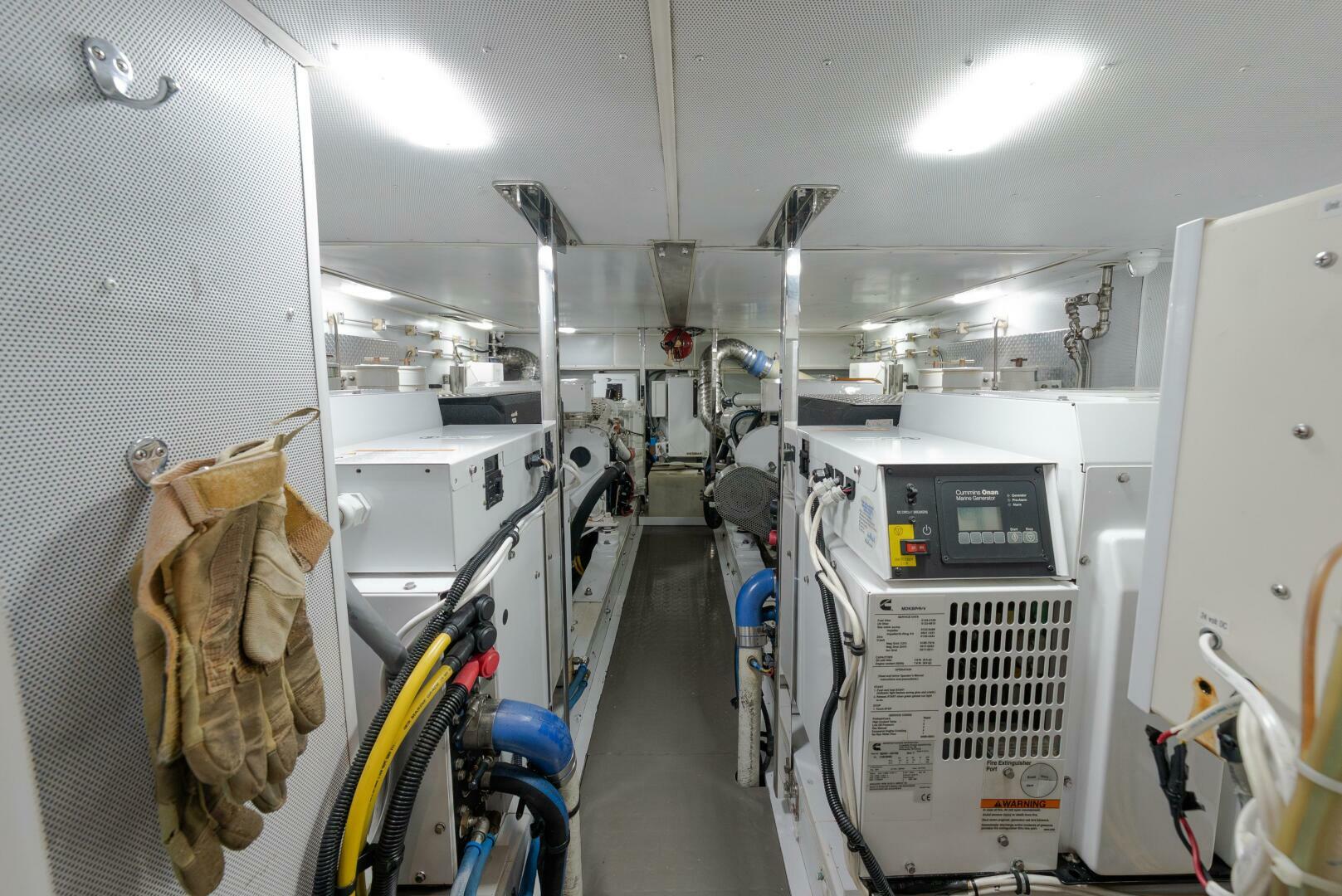 Trumpy-58 1971-SOMERSET Chesapeake-Virginia-United States-Engine Room-5820241 | Thumbnail