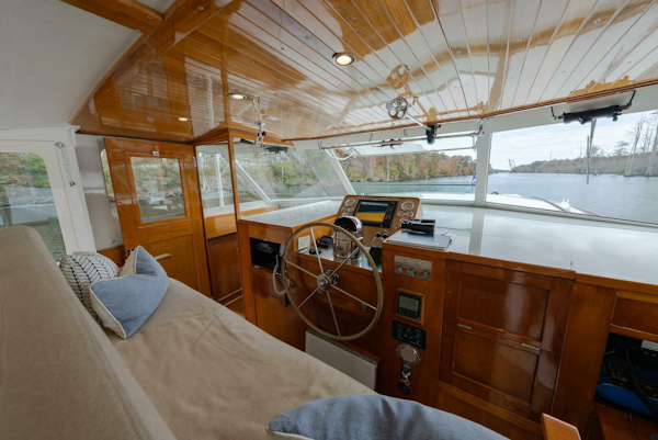 Trumpy-58 1971-SOMERSET Chesapeake-Virginia-United States-Helm-5820243